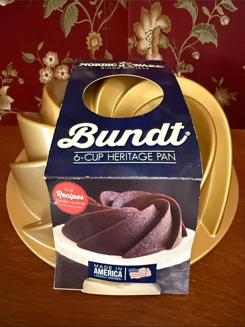 NWT Nordic Ware Bundt 6 Cup Heritage Pan Premier Gold Collection Made in USA